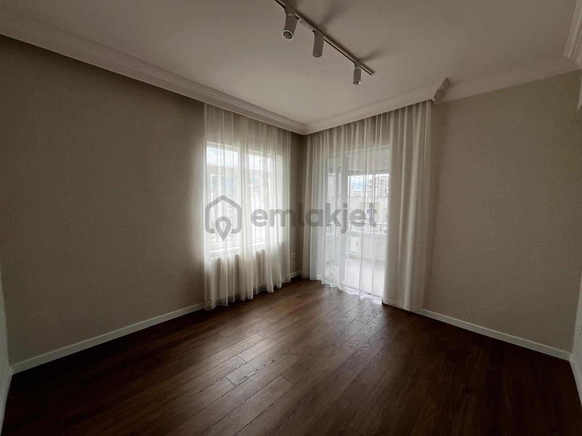 Güzel Enerjili Tadilatlı 3+1 Daire - 24