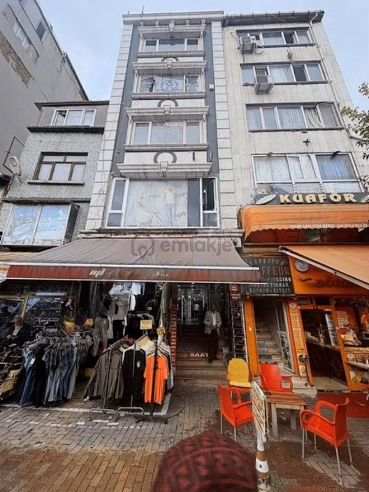 Fatih Aksaray Mah Han İcerısınde Düz Ayak Giriş