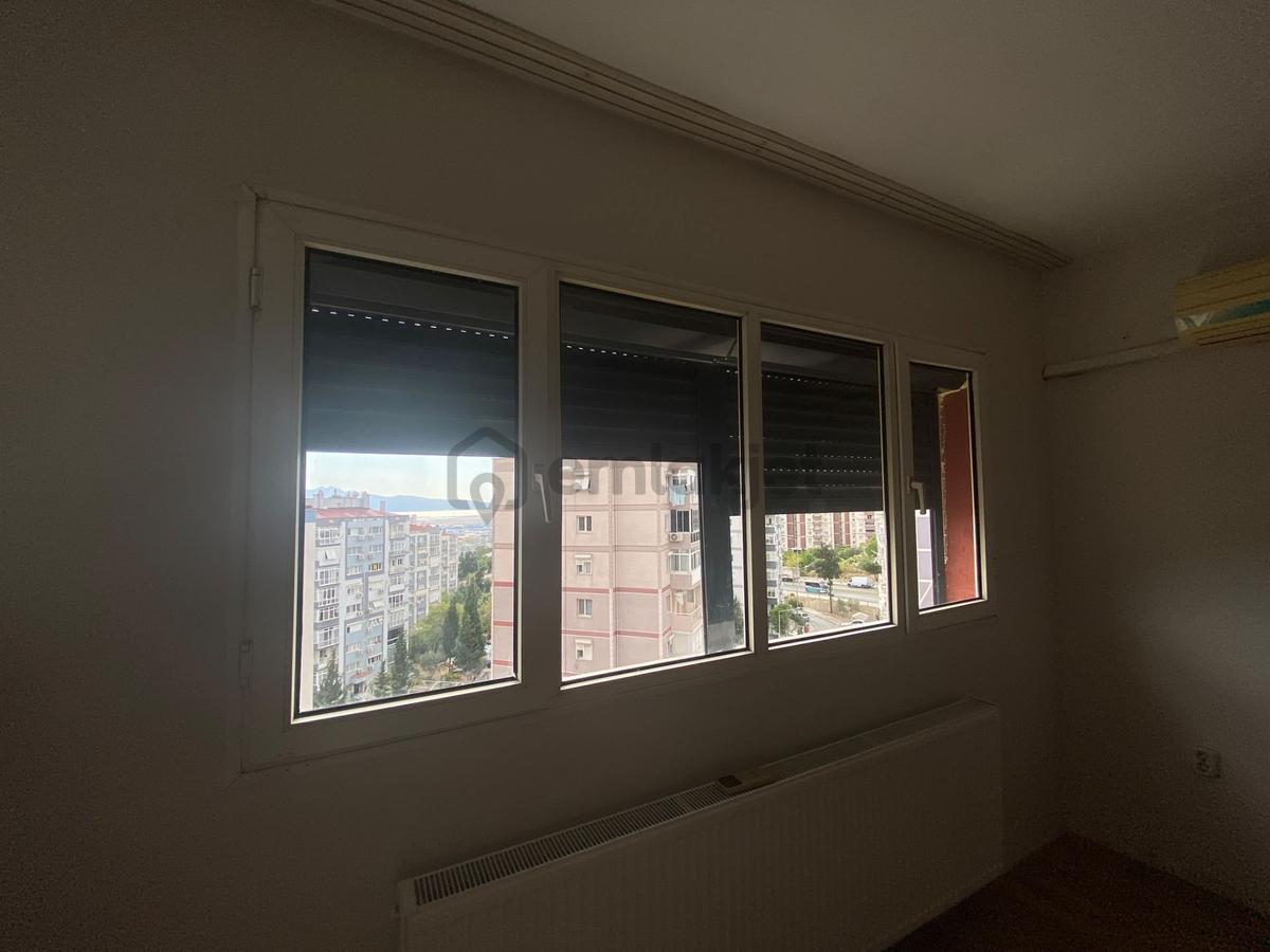 Çiğli Evka-5'te Tadilatlı 2+1 Köşe Cephe Satılık Daire - 5