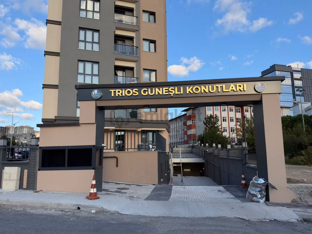 Trios Güneşli Konutlarında 2+1 Sıfır Ön Cephe 2. Kat Daire - 25