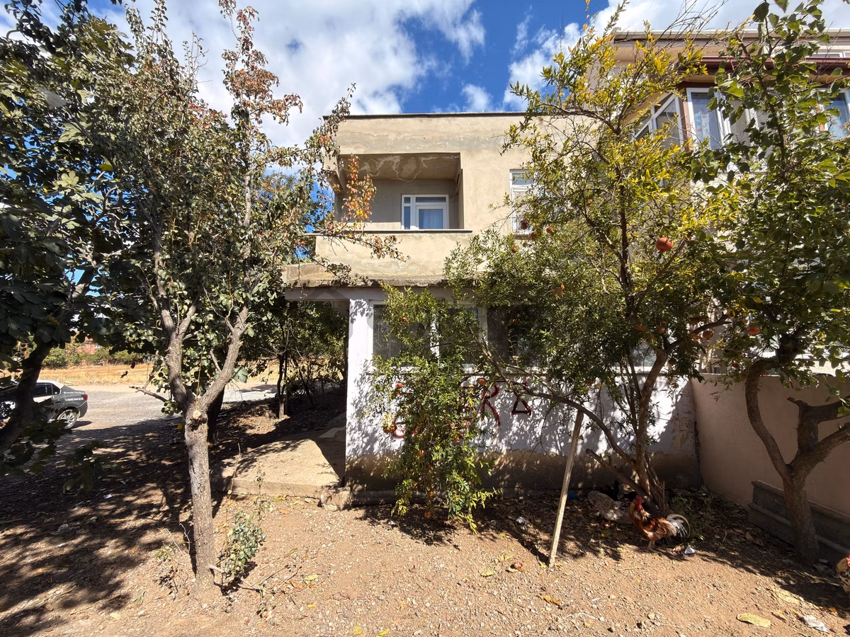 Marmara Ereğlisi Yeniçiftlikte Merkezi Konumda 4+1 Villa