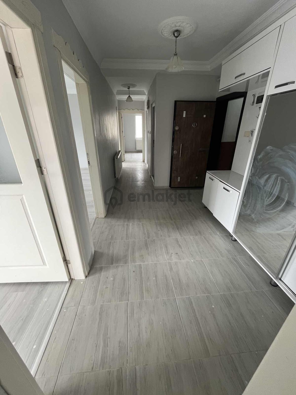 Arda'dan Bahçelievlerde 3+1 Kiralık Fırsat Daire - 16