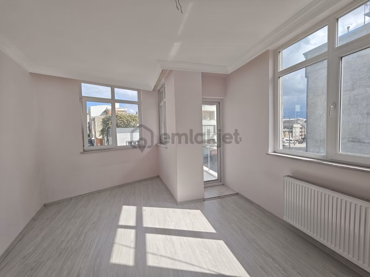 Kayalarda Emekte 2+1 Caddeüstu Arakat Asansörlü Daire - 7