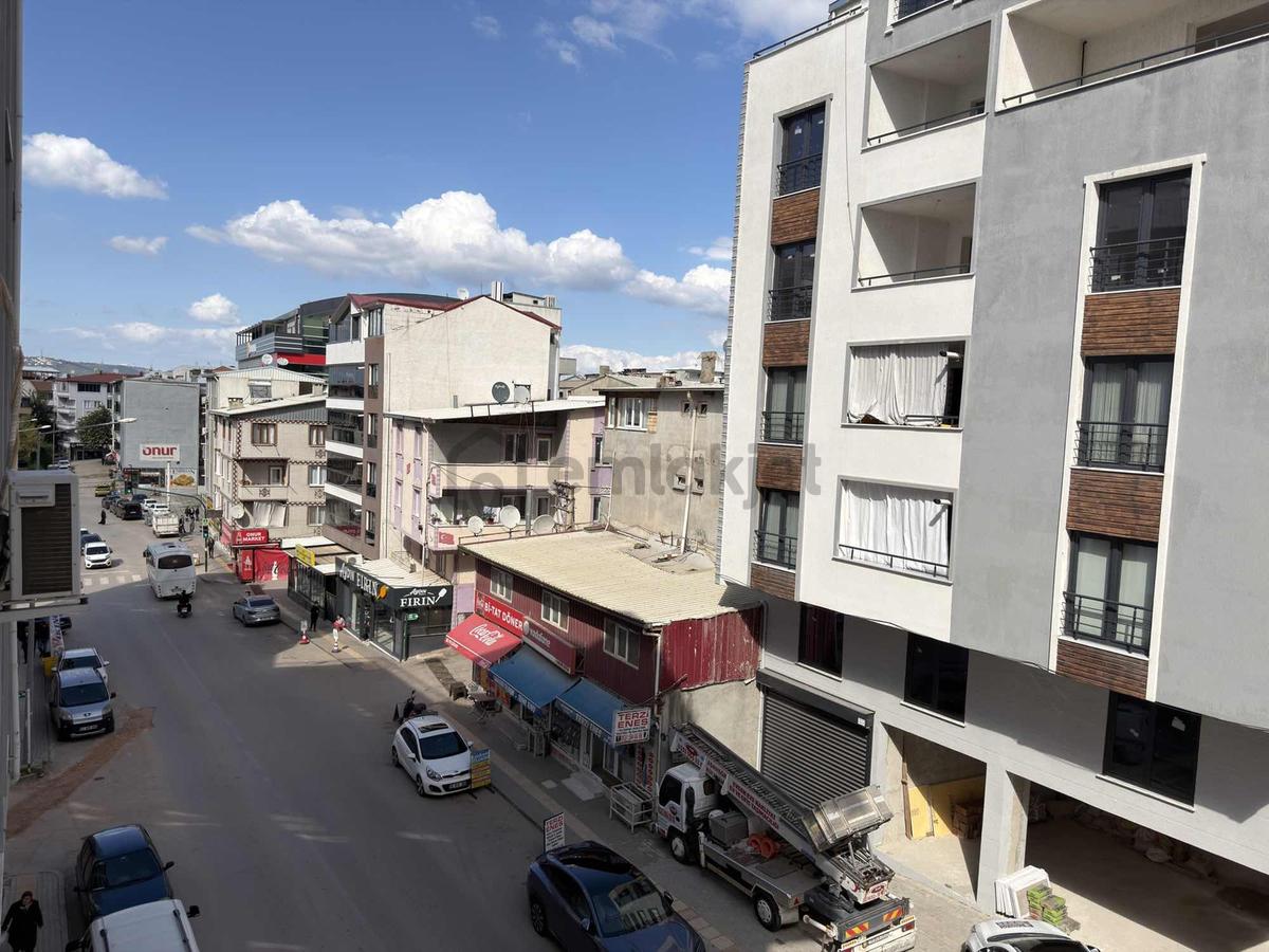 Kayalarda Emekte 2+1 Cadde Üstü Arakat Asansörlü Daire - 32