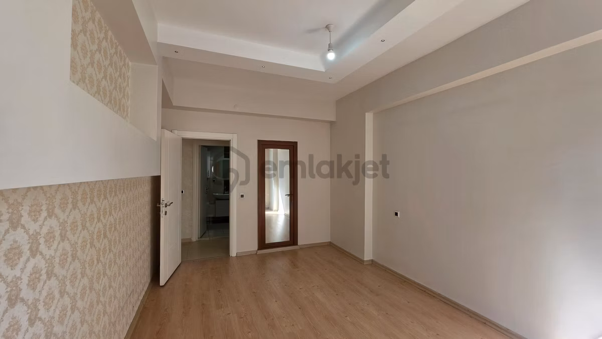 Havalimanı Caddesi Kiralık 3+1 Daire - 8