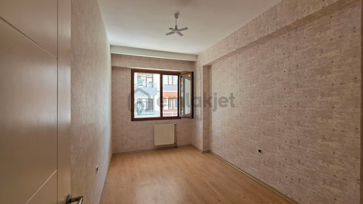 Havalimanı Caddesi Kiralık 3+1 Daire - 11