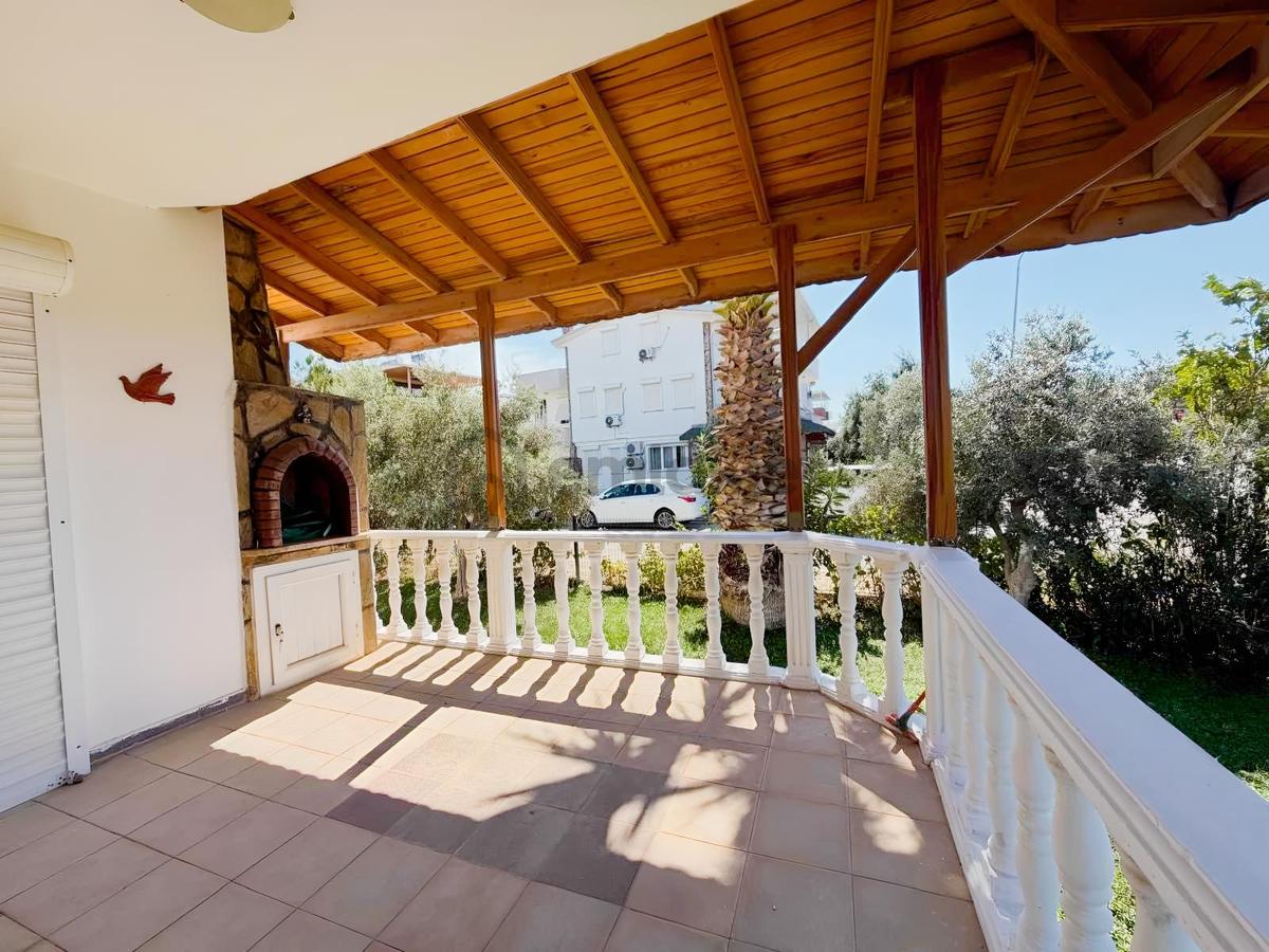 Yeşilkent Yolunda Villa - 8