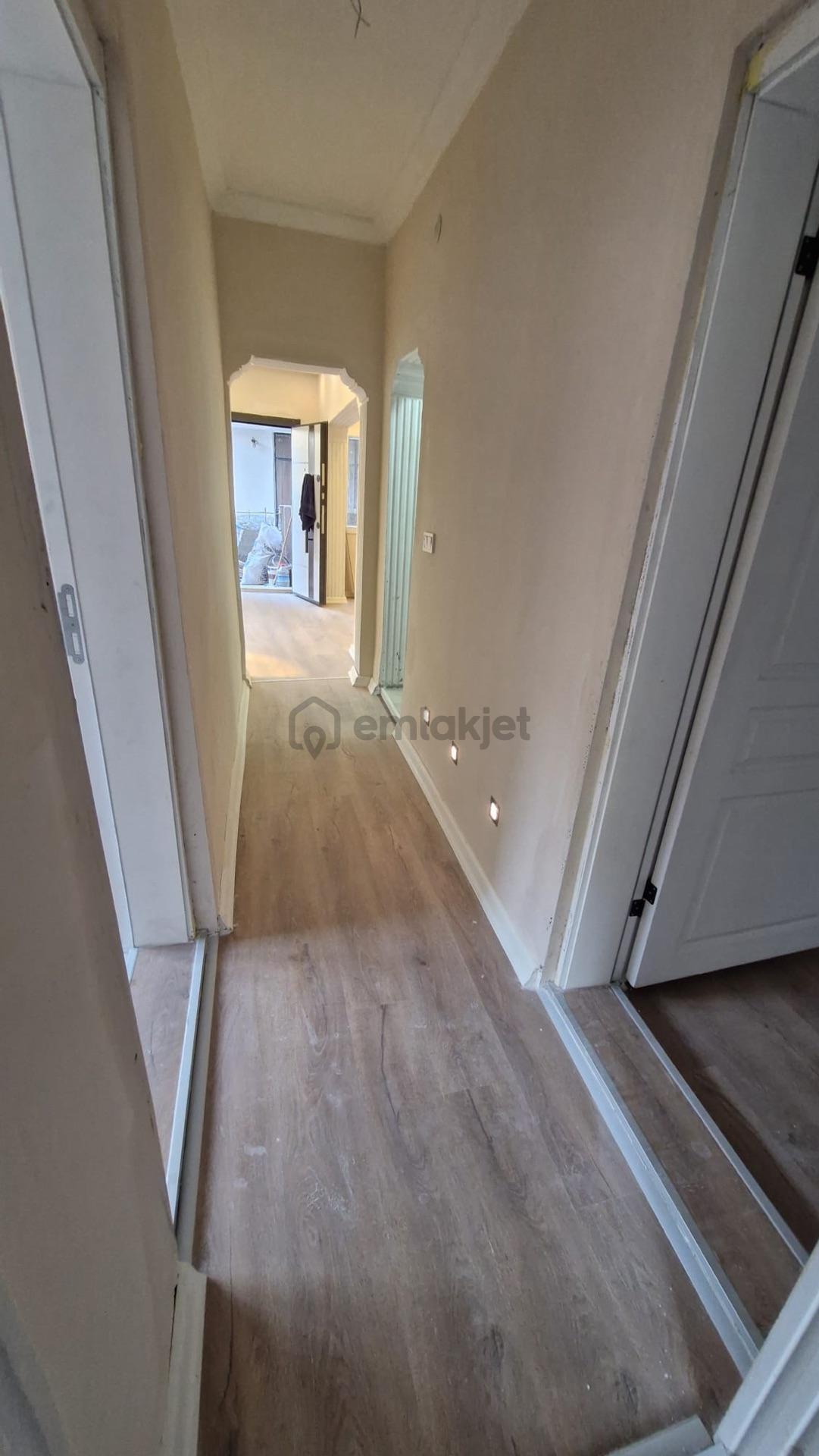 Karabağlar'da Modern Dekorasyonlu 2+1 Satılık Daire - 17