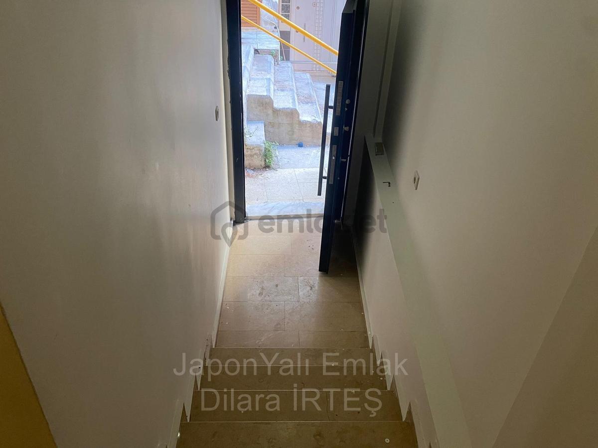 İzmir Karataşta Yeni Binada 2+1 Satılık Daire - 23
