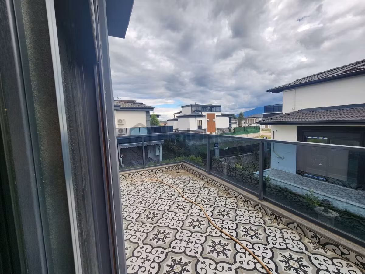 Kartepe Sarımeşe'de 4+1 Full Eşyalı Kiralık Villa - 32