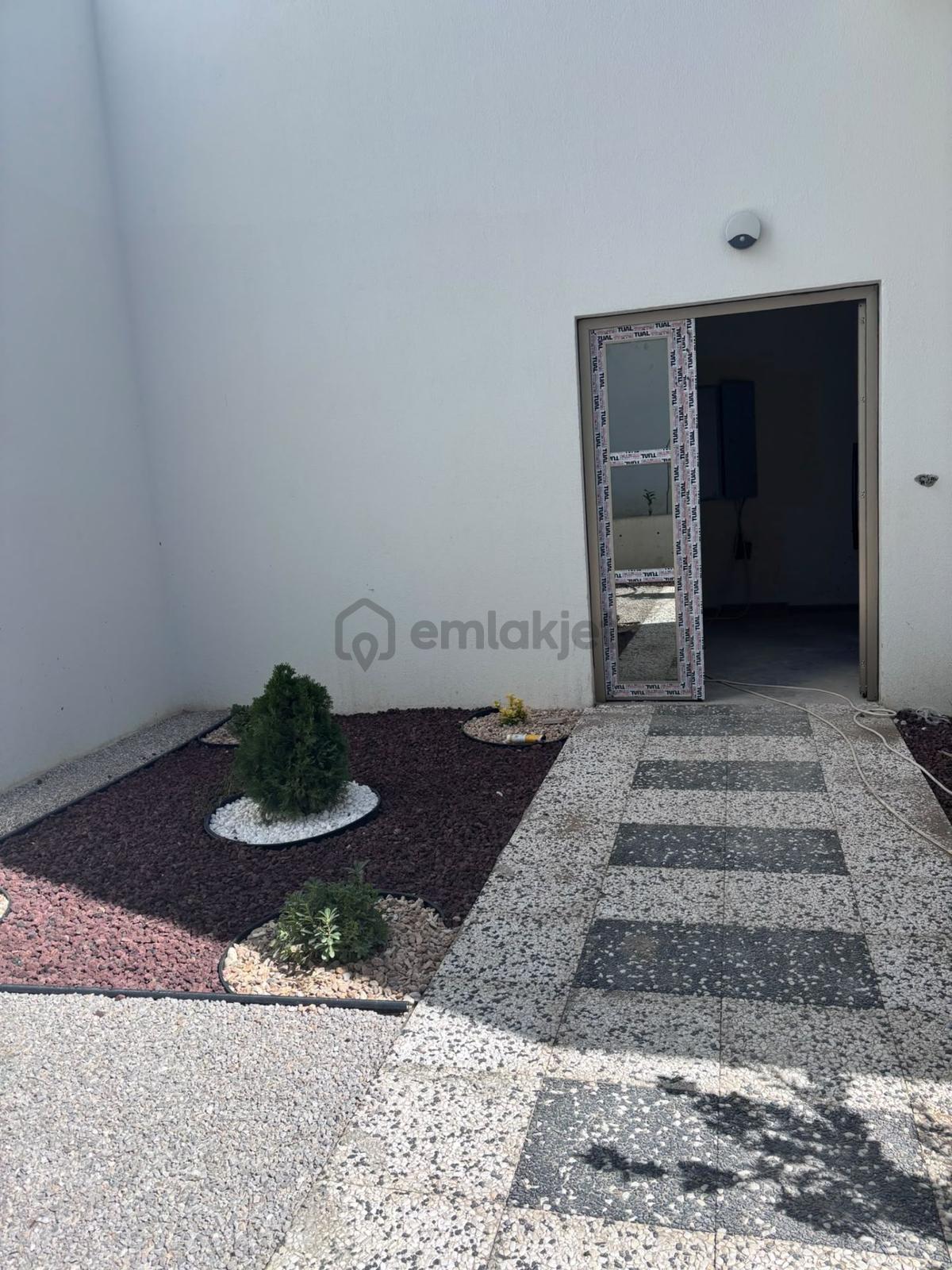 Şemikler'de 2+1 Modern Ve Sıfır Satılık Daire - 14