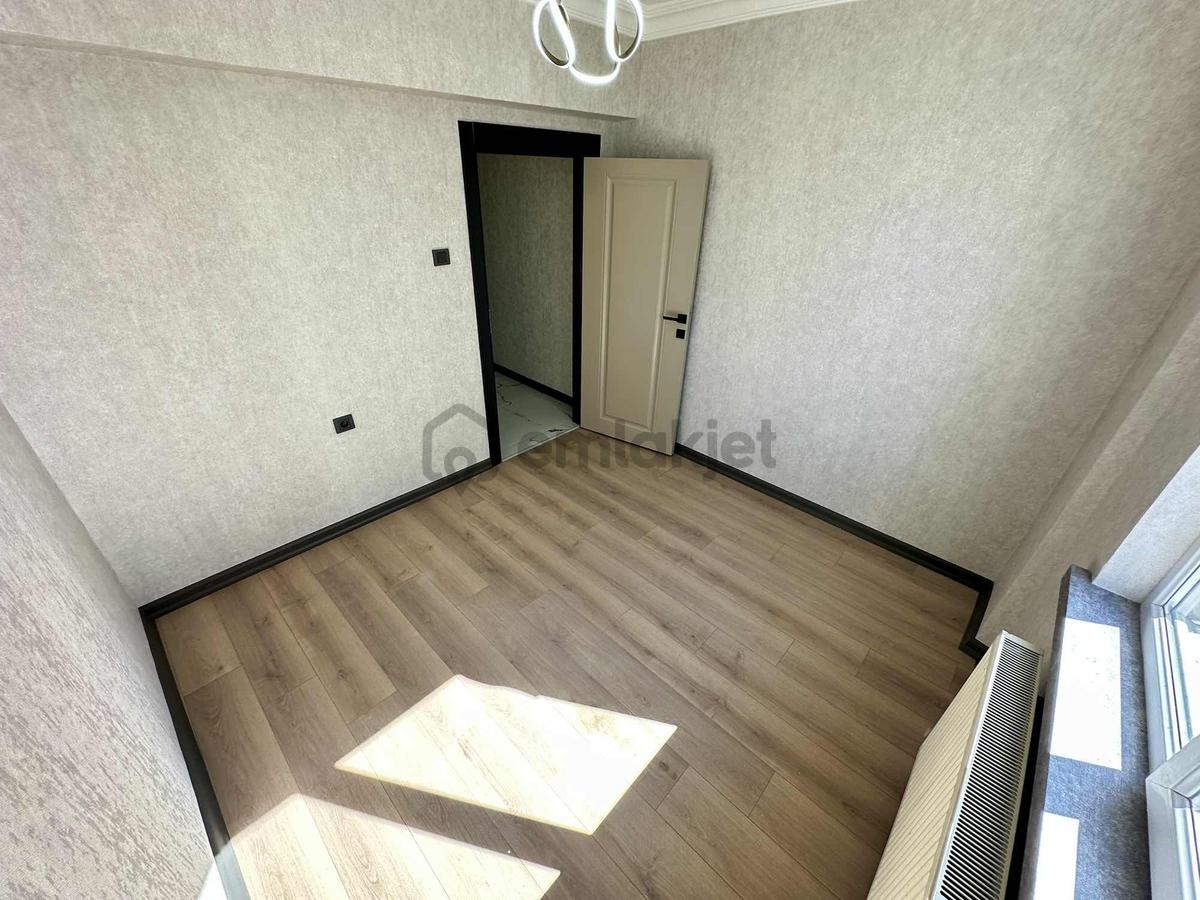 Ulukan'dn Selçuklu'da Ara Kat Full Yapılı L Balkon Ön Cephe 3+1 - 22