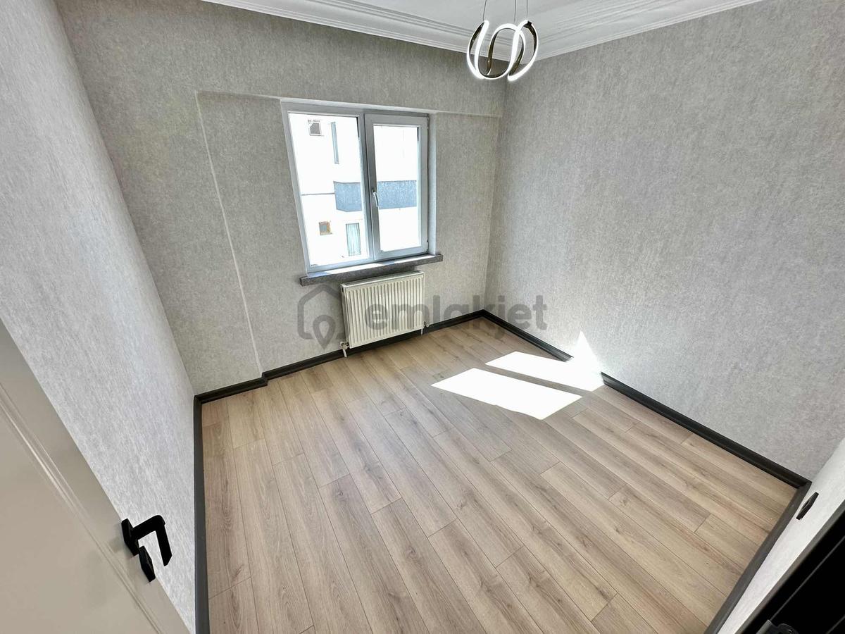 Ulukan'dn Selçuklu'da Ara Kat Full Yapılı L Balkon Ön Cephe 3+1 - 20