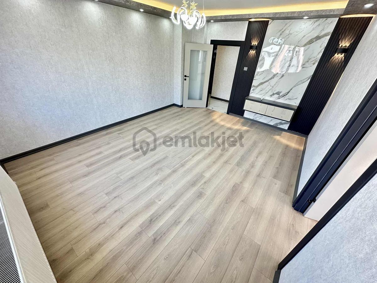 Ulukan'dn Selçuklu'da Ara Kat Full Yapılı L Balkon Ön Cephe 3+1 - 13