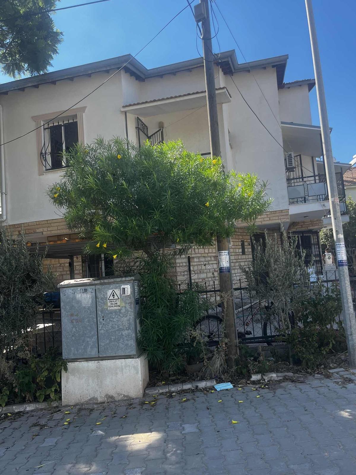 Seferihisar Ürkmez İpekkum 'da Satılık 7+1 Viilla - 5