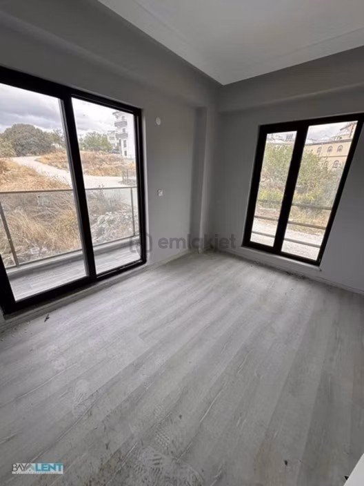 Gaziosmanpaşada Okulun Karşısı Kiralık 2+0 - 11