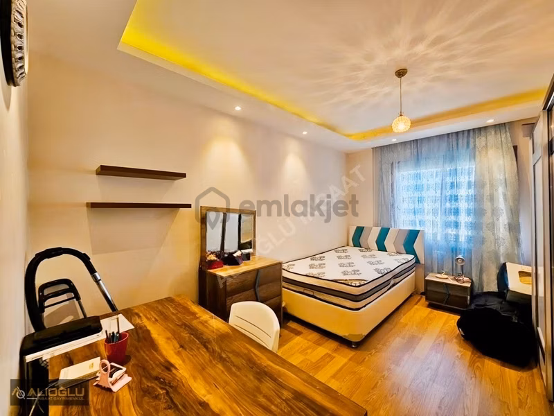 Metrobüse Yakın Güvenlikli Site İçinde Geniş 3+1 Satılık Daire - 14