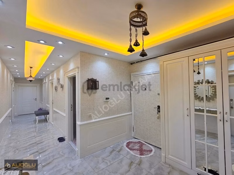 Metrobüse Yakın Güvenlikli Site İçinde Geniş 3+1 Satılık Daire - 19