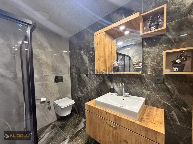 Metrobüse Yakın Güvenlikli Site İçinde Geniş 3+1 Satılık Daire - 24