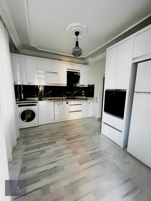 Eminevime Uygun Sıfır Tadilatlı Katta 100m2 2+1 - 18