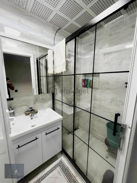 Eminevime Uygun Sıfır Tadilatlı Katta 100m2 2+1 - 10