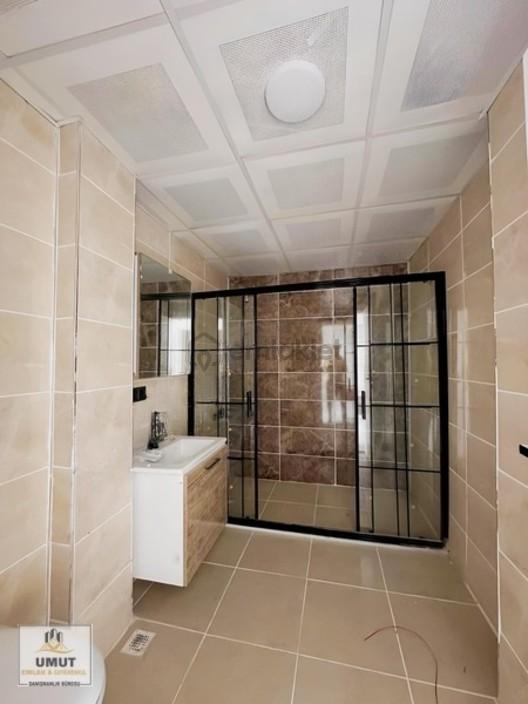 Edremit'te Hilton Oteli Arkasında Satılık 6+1 Triplex Villa - 15