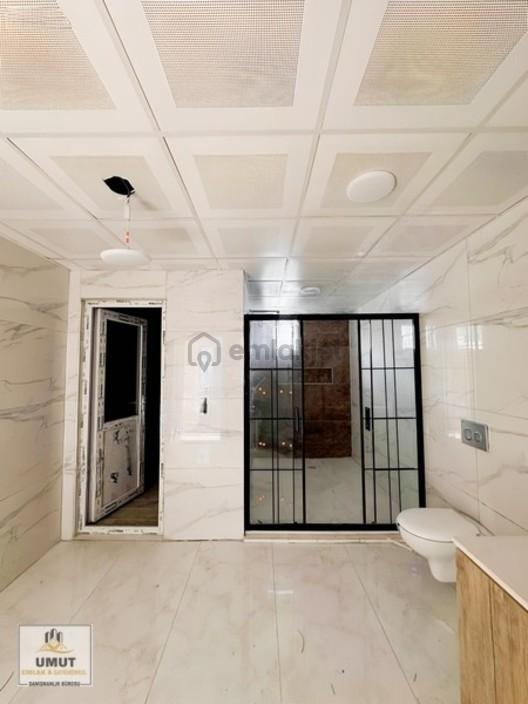 Edremit'te Hilton Oteli Arkasında Satılık 6+1 Triplex Villa - 20
