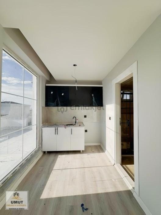 Edremit'te Hilton Oteli Arkasında Satılık 6+1 Triplex Villa - 7