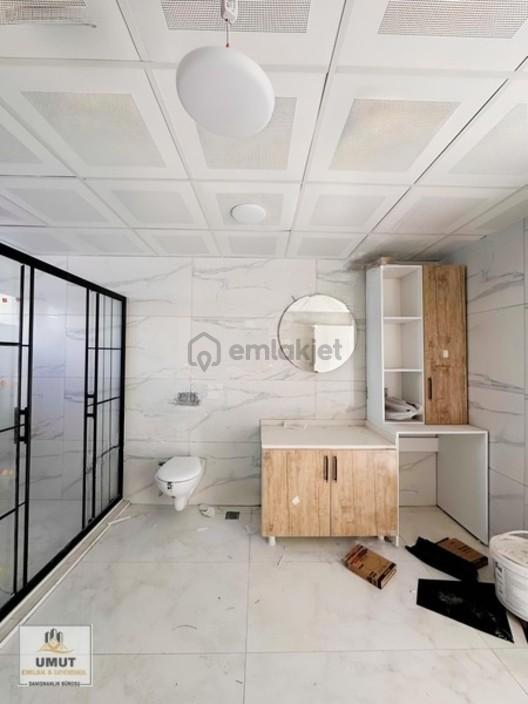 Edremit'te Hilton Oteli Arkasında Satılık 6+1 Triplex Villa - 34