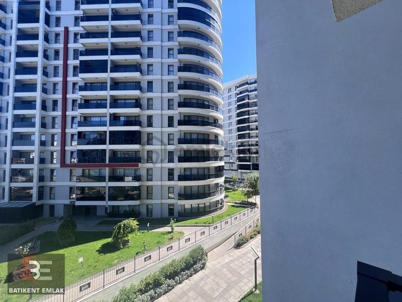 Batıkent Emlak'tan Gala Da Ara Kat Peyzaj Ve Cadde Cephe 1+1