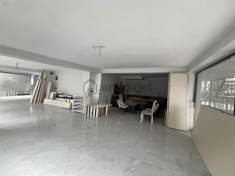 Yakuplu Merkezi Konumda Kiralık Dükkan - 7