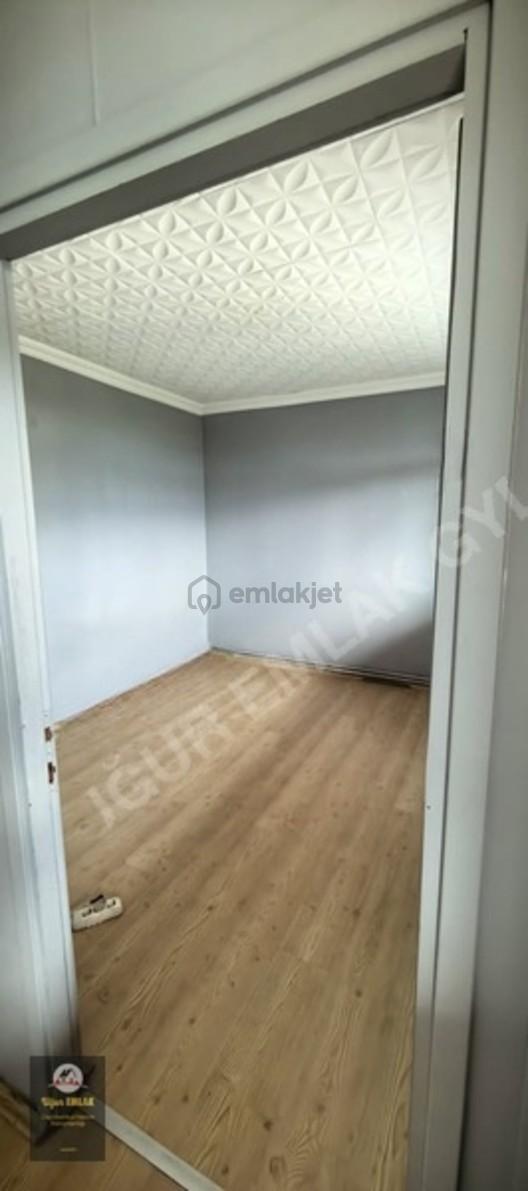 Osmangazi Caddeüstü Köşe Başı 3+1 Kiralık - 14