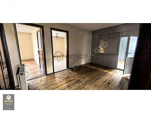 Osmangazi Caddeüstü Köşe Başı 3+1 Kiralık - 3