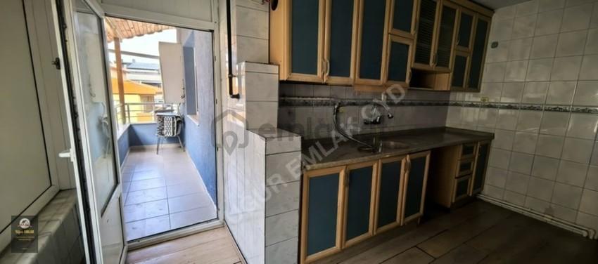 Osmangazi Caddeüstü Köşe Başı 3+1 Kiralık - 6