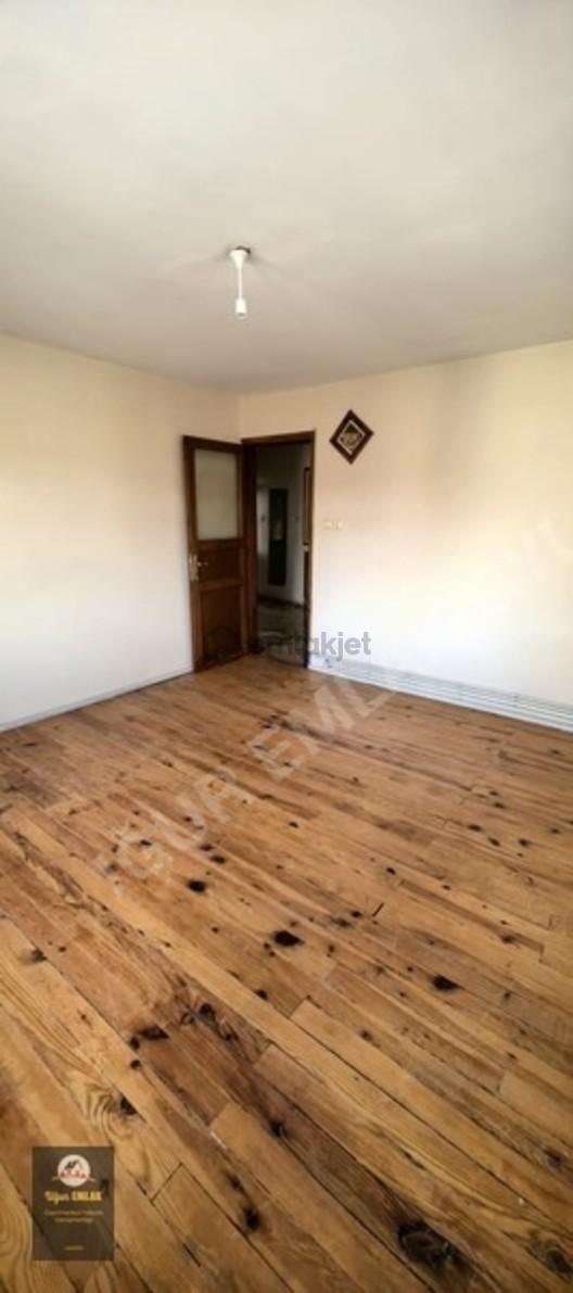 Osmangazi Caddeüstü Köşe Başı 3+1 Kiralık - 17