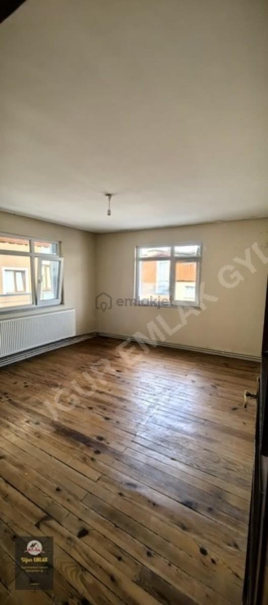 Osmangazi Caddeüstü Köşe Başı 3+1 Kiralık - 18