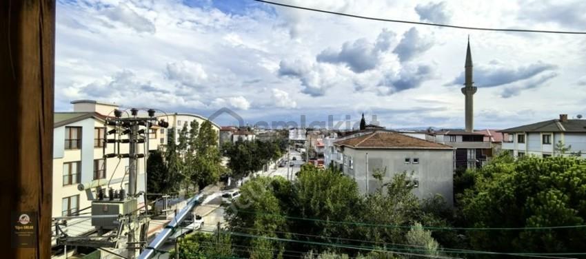 Osmangazi Caddeüstü Köşe Başı 3+1 Kiralık