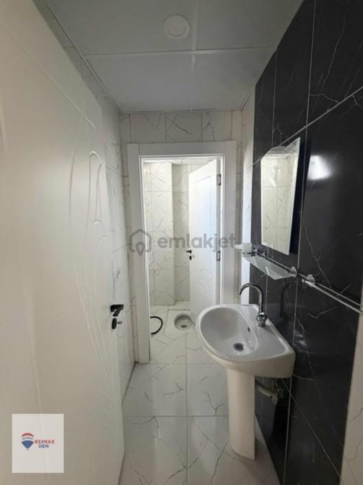 Remax Dem'den Arslanlı Da 140 M2 Geniş 3+1 Satılık Daire - 7