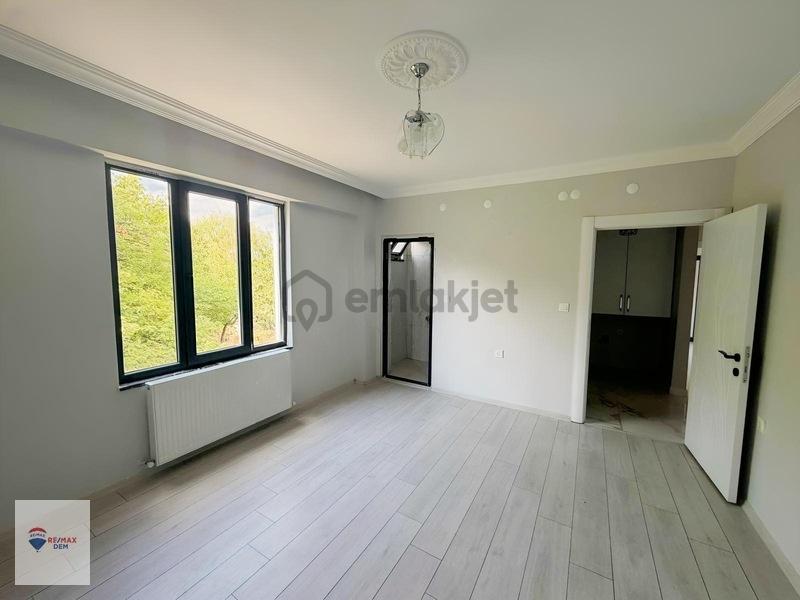 Remax Dem'den Arslanlı Da 140 M2 Geniş 3+1 Satılık Daire - 2