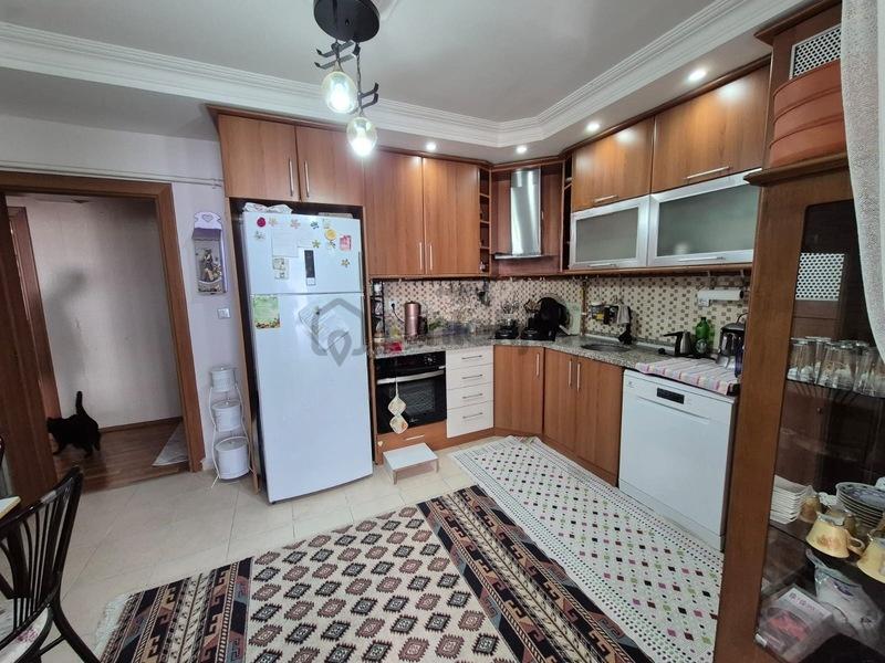 Karaman Akkonak Gezek Yatağı Cami Yakını Satılık Geniş 3+1 Daire