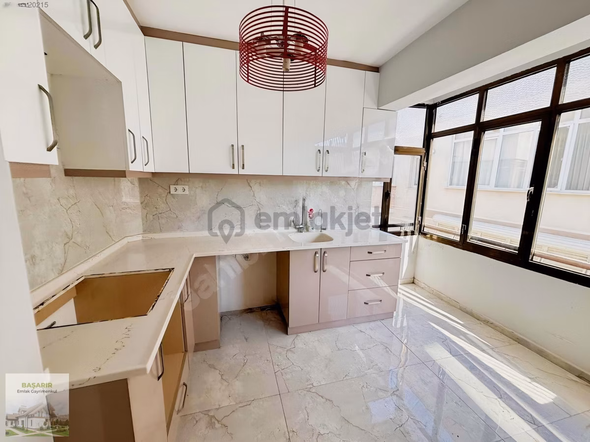 Basın Sitesi Cadde Üzeri Doğalgazlı 3+1 Ara Kat Ferah Daire - 4