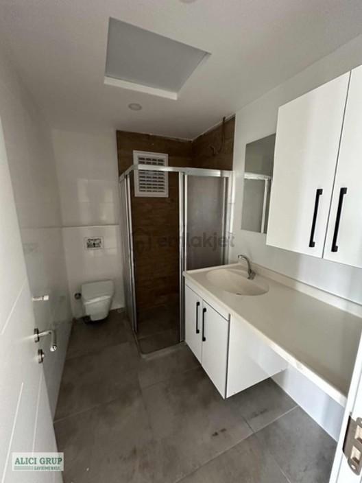 #stad Yakını Az Katlı Binada Boş Kiralık 1+1 Daire - 6