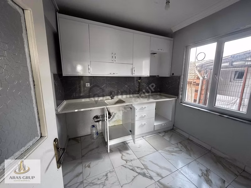 Çiftehavuzlarda Kiralık Arakat 3+1 Daire - 2