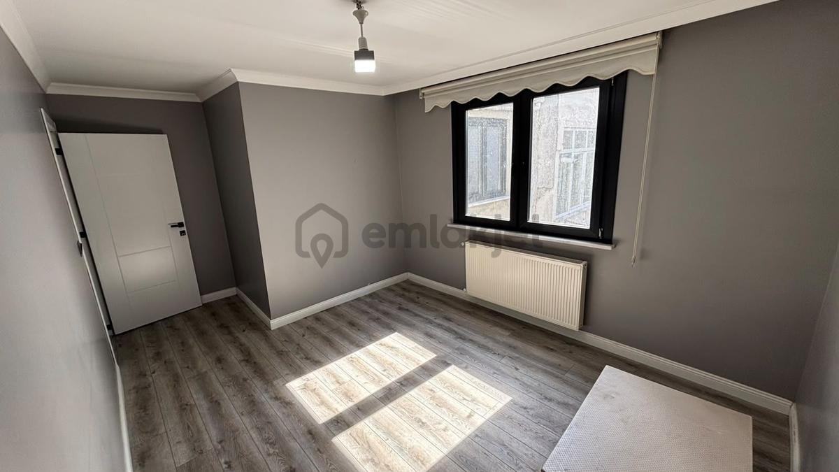 Gaziosmanpaşa Bağlarbaşında Kiralık 1+1 Daire - 16