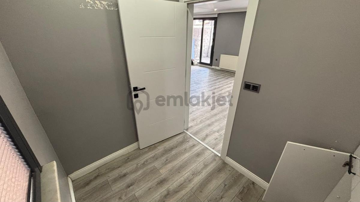 Gaziosmanpaşa Bağlarbaşında Kiralık 1+1 Daire - 12