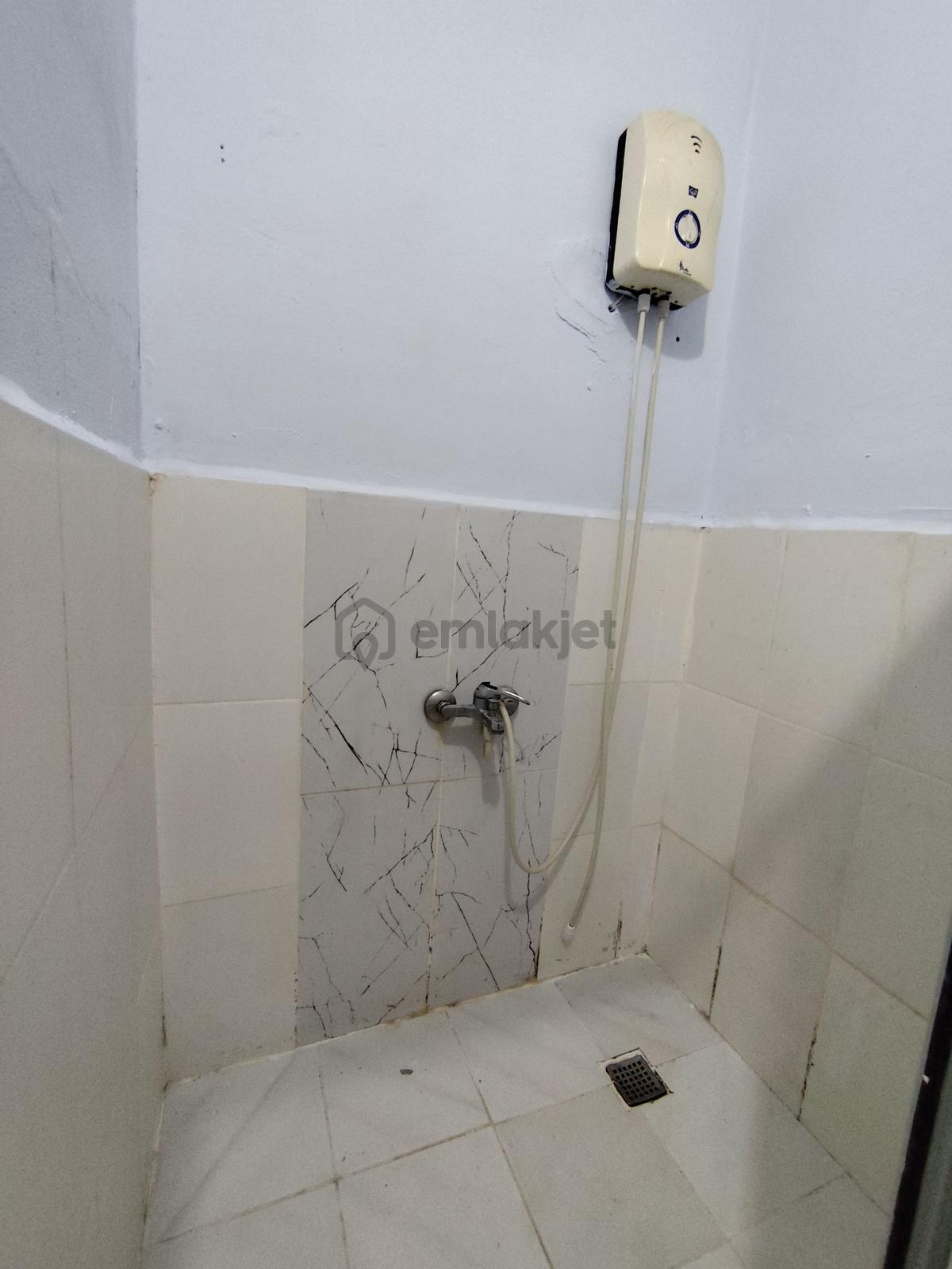 Mithatpaşa Mahallesin'de 2+1 Kiralık Müstakil Ev - 11