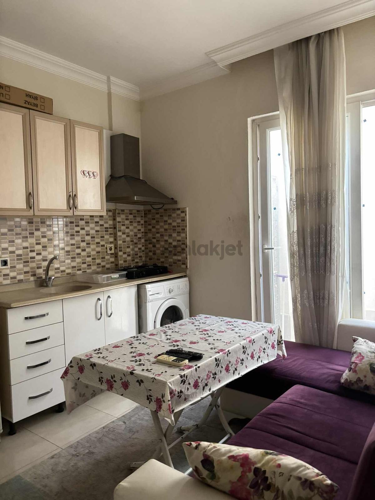 Kültürde 1+1 Eşyalı Daire - 5