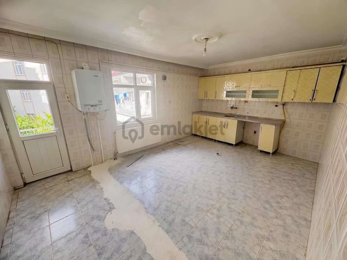 Ulukent Mahallesinde Satılık 3+1 Daire - 12