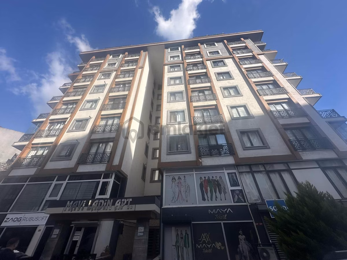 Site Özellikli, Otoparklı, Muhteşem Konumda Geniş 1+1 Daire