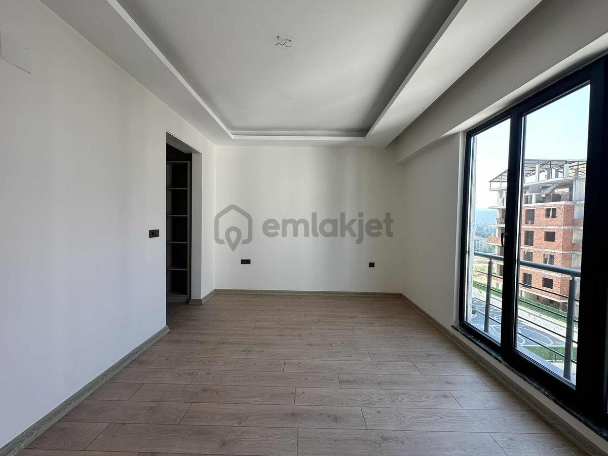 Yami Life Bursa Cephe Geniş 3+1 - 12